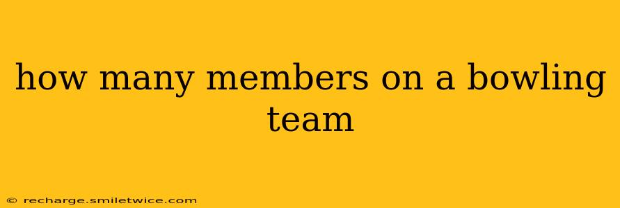 how many members on a bowling team